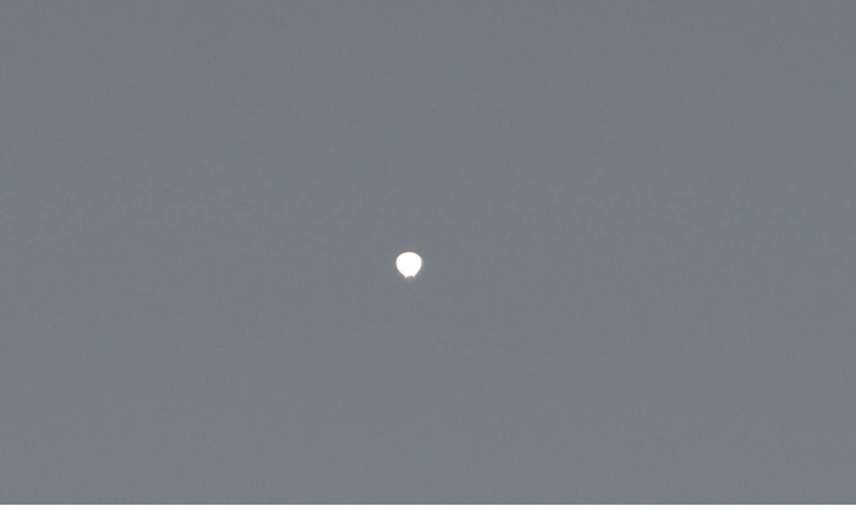 At 0700 hrs on Saturday morning the balloon was visible to the naked eye in the eastern sky from Timmins and was at an altitude of 40,000 meters (130,000 feet).