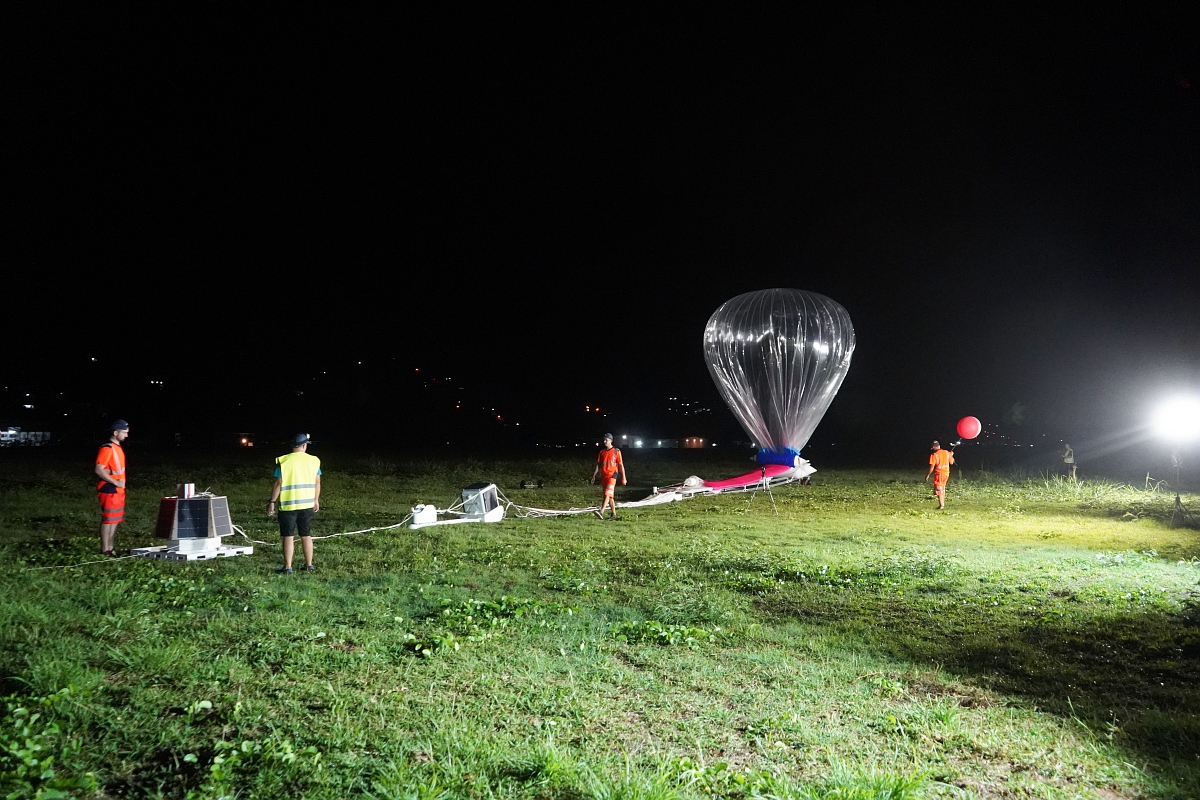 Preparation for launch of the 4th balloon of the campaign Strateole2 at Seychelles (Image: CNES/Prodigima Films/GABORIAUD Romain, 2019)