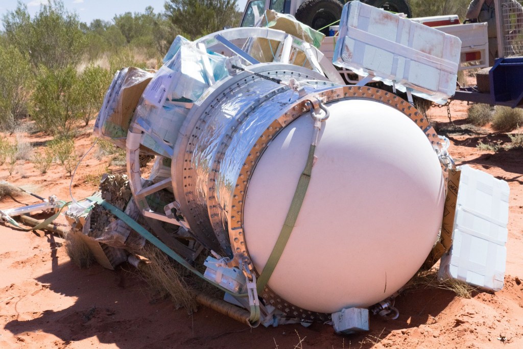 View of the landing spot of SMILE-2 experiment in the Australian desert (Image: SMILE-2 team)